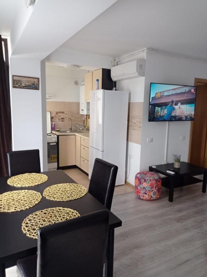 Apartament Lulu Mamaia Nord, 3 Minute De Plaja Năvodari Exteriör bild